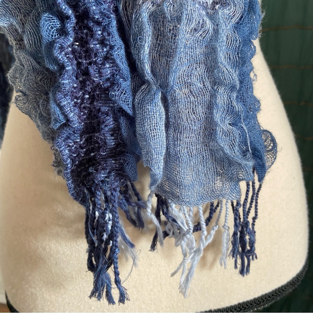 Funky and Unique Textured Scarf - Picture 4 of 4